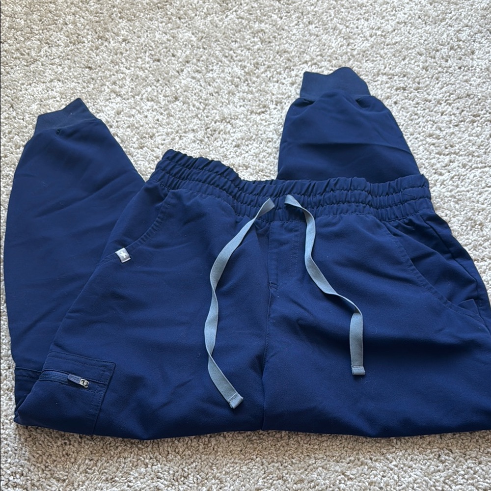 Women's Navy Jogger Figs scrubs SMALL petite